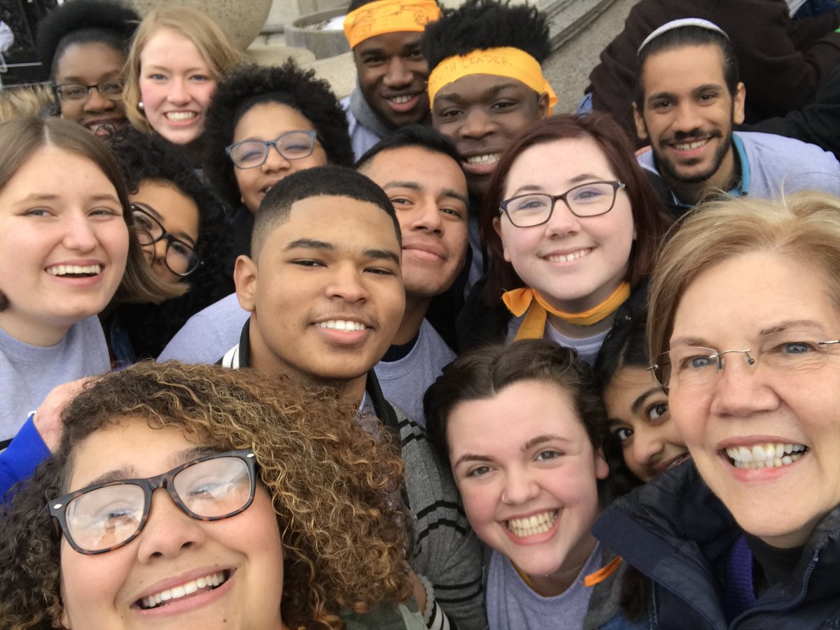 ewarren's tweet photo. These are the faces of the people in Worcester and all across the country who are fighting back and demanding change. I love it. #MarchForOurLives https://t.co/ldQAkOvIMB