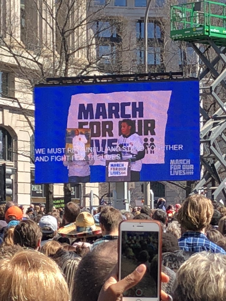 GrandStreetDems's tweet image. Everyday shootings are #EveryDayProblems! #MarchForOurLives