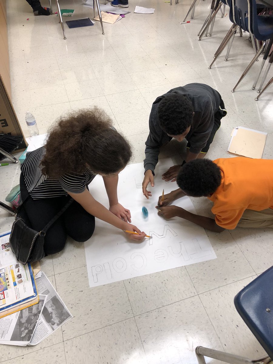 AAGreatness's tweet photo. Students who work together learn together! 5th grade scholars! #groupwork #Project2020 @ChiTownEdu @BethuneES https://t.co/AOxRoaFBVt