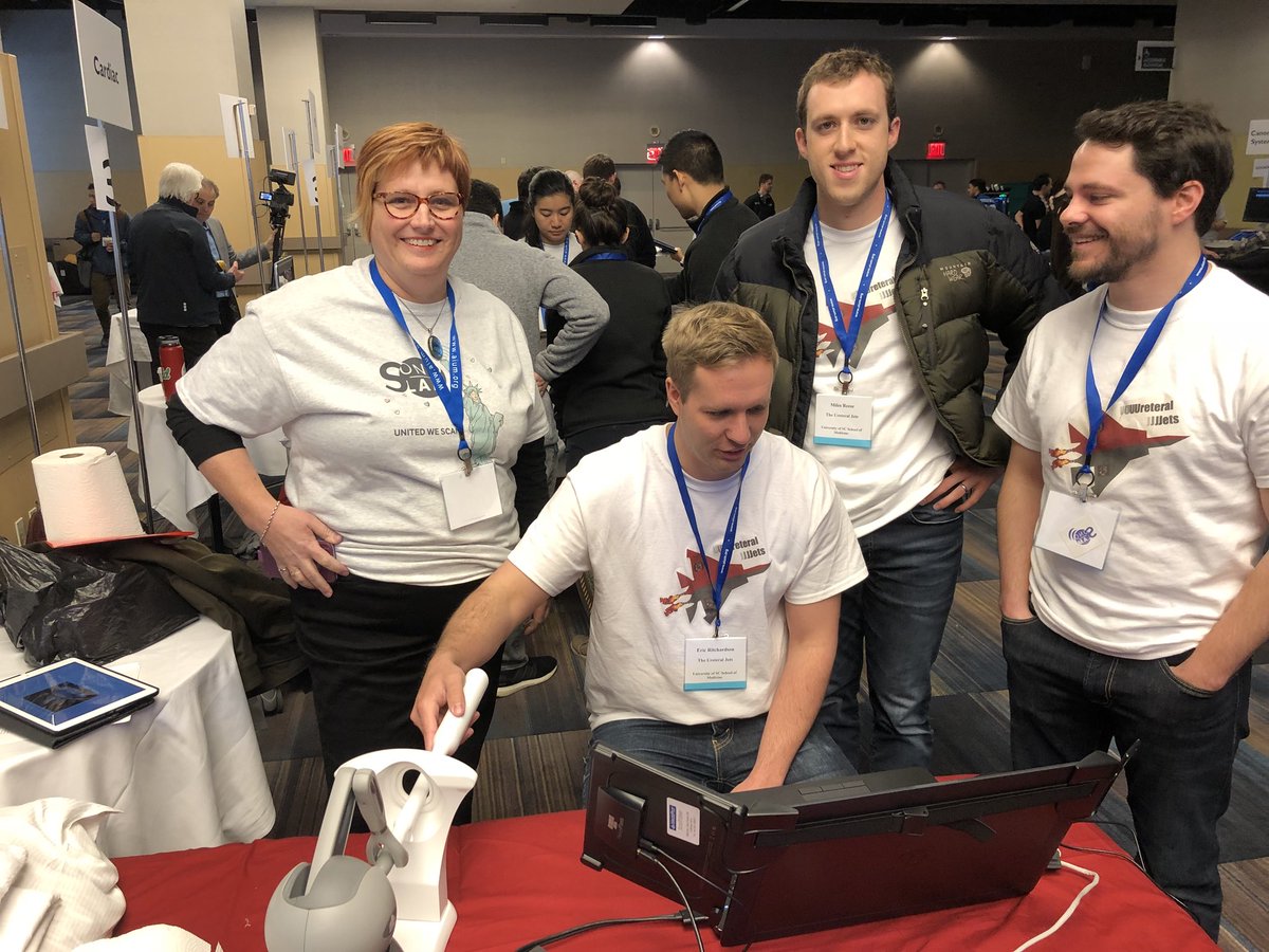 Dxsoundwaves's tweet photo. Eric is looking so natural, handling that probe like it's an extention of his arm!! #mansman #noholdsbarred #SonoSlam #AIUM18 https://t.co/KeRFtwIQ8V