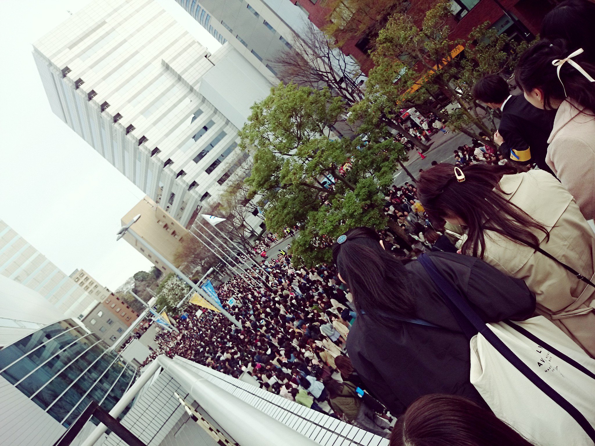 DZESnVEUQAE_w--.jpg:large