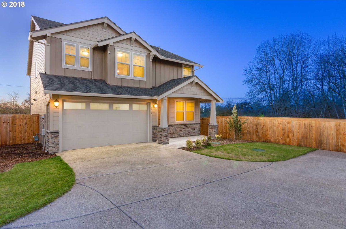 Rowena Lusby (GoWithRo) Twitter