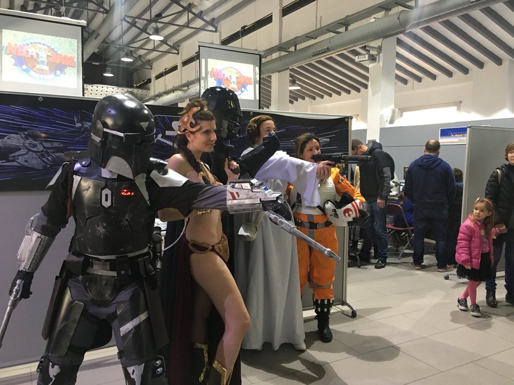 jacinmontava's tweet image. Impresionante la Retroweekend Alcoi. El año que viene a un sitio mas grande. #retroweekend #alcoi