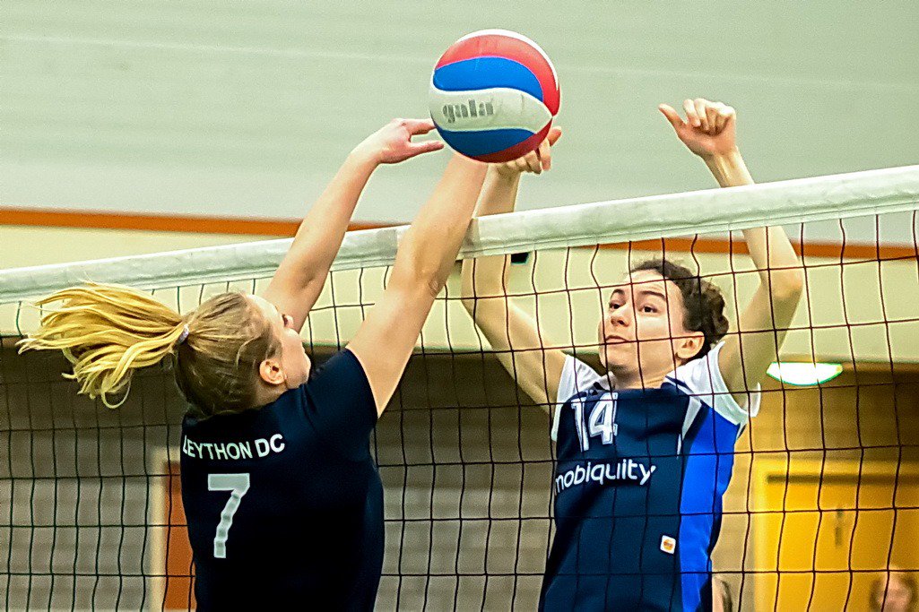 Voor het <a href="/Leiderdorpwkbld/">Leiderdorps Weekblad</a> bij <a href="/leythondc/">leythondc</a> gefotografeerd <a href="/USvolleybal/">US Volleybal</a> Dames 1 wint met 3_1 van <a href="/leythondc/">leythondc</a> Dames 1 <a href="/volleybalnl/">Volleybal</a> <a href="/Volleybaldames/">TeamNL Volleybaldames</a> #amsterdam #leiderdorp