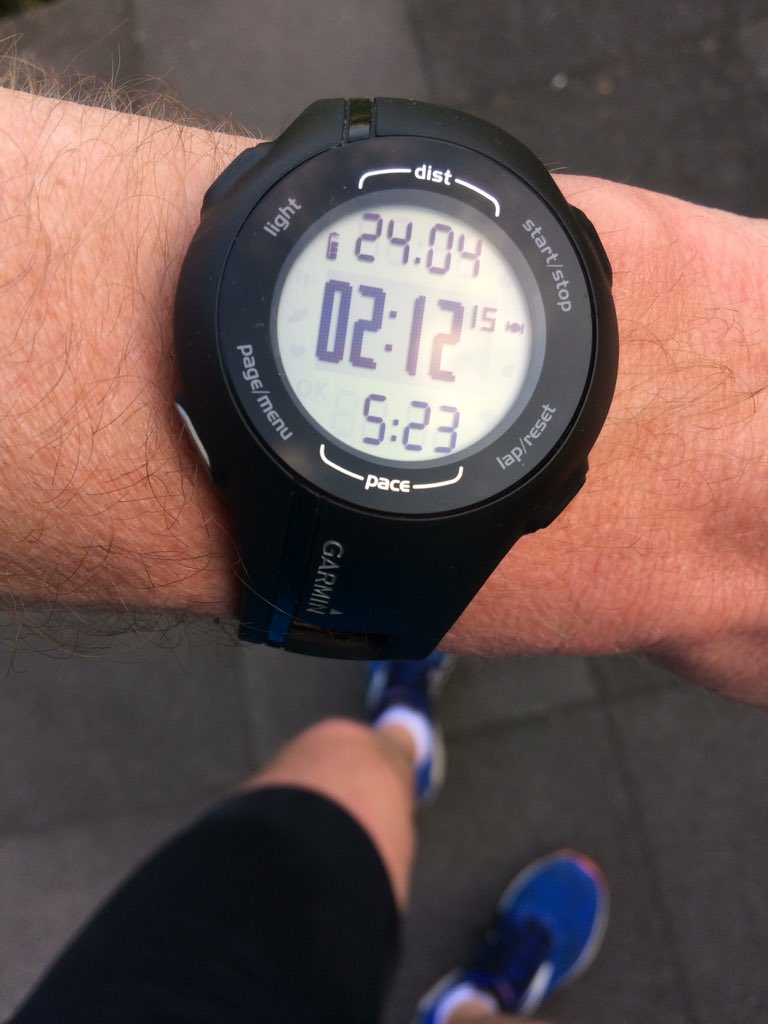 harry_maas's tweet photo. Heerlijke rustige duurloop. Lekker voor het eerst dit jaar kunnen lopen in de blote armpjes en beentjes. #raborunners. https://t.co/DZji4qEm1a