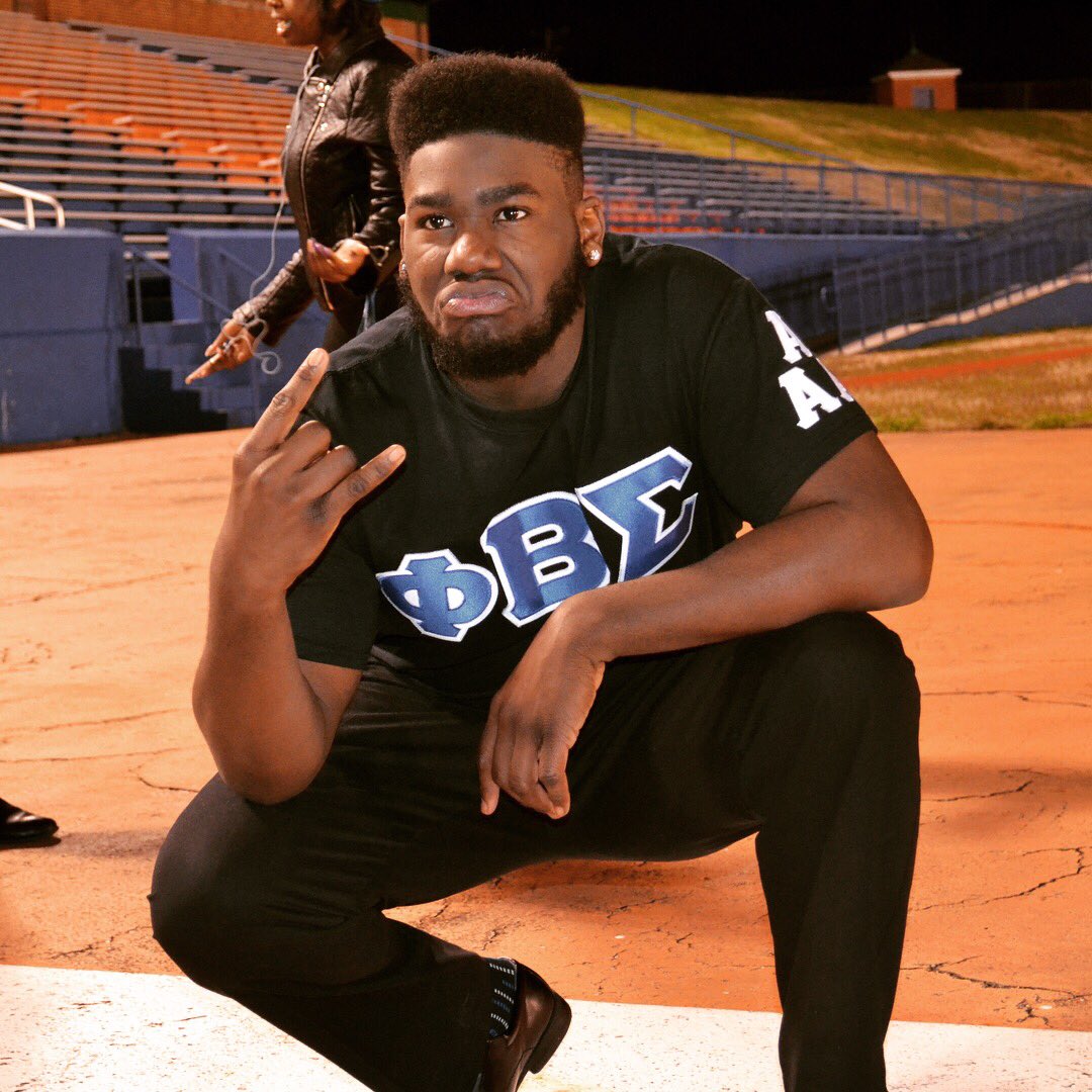 _queenSana's tweet photo. My heart 😩❤️ finally they freed my mans 🙌🏽 Im so proud of you, not only for crossing but sticking through this when things got tough. Officially a man of Phi Beta Sigma ⚪️🔵👏🏽 I love you 😘😍 #5Ever🔒 #TriAlpha #VASIGMAS https://t.co/qe1U9urw5f