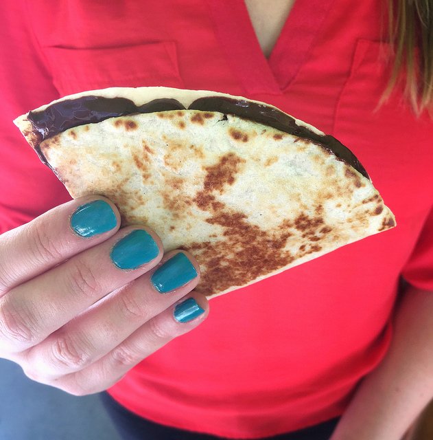 TacoBell_Col's tweet photo. Sábados más dulces con Taco Bell. #chocodilla https://t.co/EsCHDhXtyu