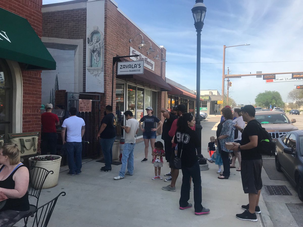 MartyWieder's tweet photo. Line is backing up for @zavalasbarbecue here @downtownGPTX! #BoldestAndGRANDest https://t.co/eFU2xUSXaN