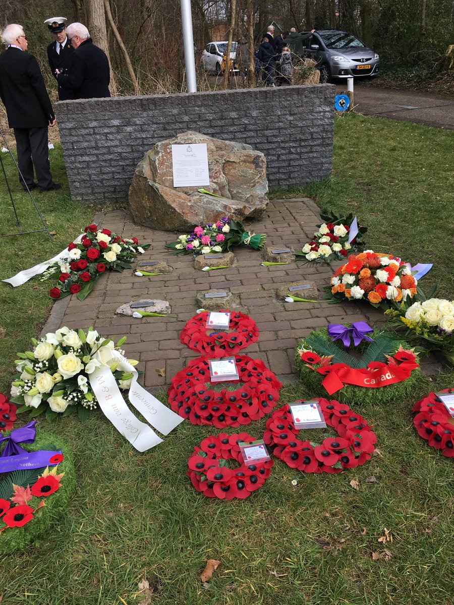 terMeulenCanada's tweet photo. Moving #commemoration ceremony today #WW2 #Vlaardingen #Wellingtonaircraft #CanEmbNL #Canadianveterans https://t.co/MatS8pAYUX