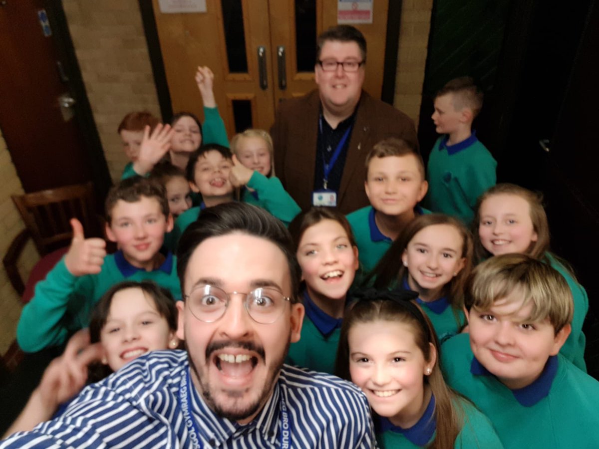 Ystalyfera Bro Dur On Twitter Dathlu 1af Parti Unsain Ar Ein Ffordd I R Eisteddfod Talent dathlu 1af parti unsain