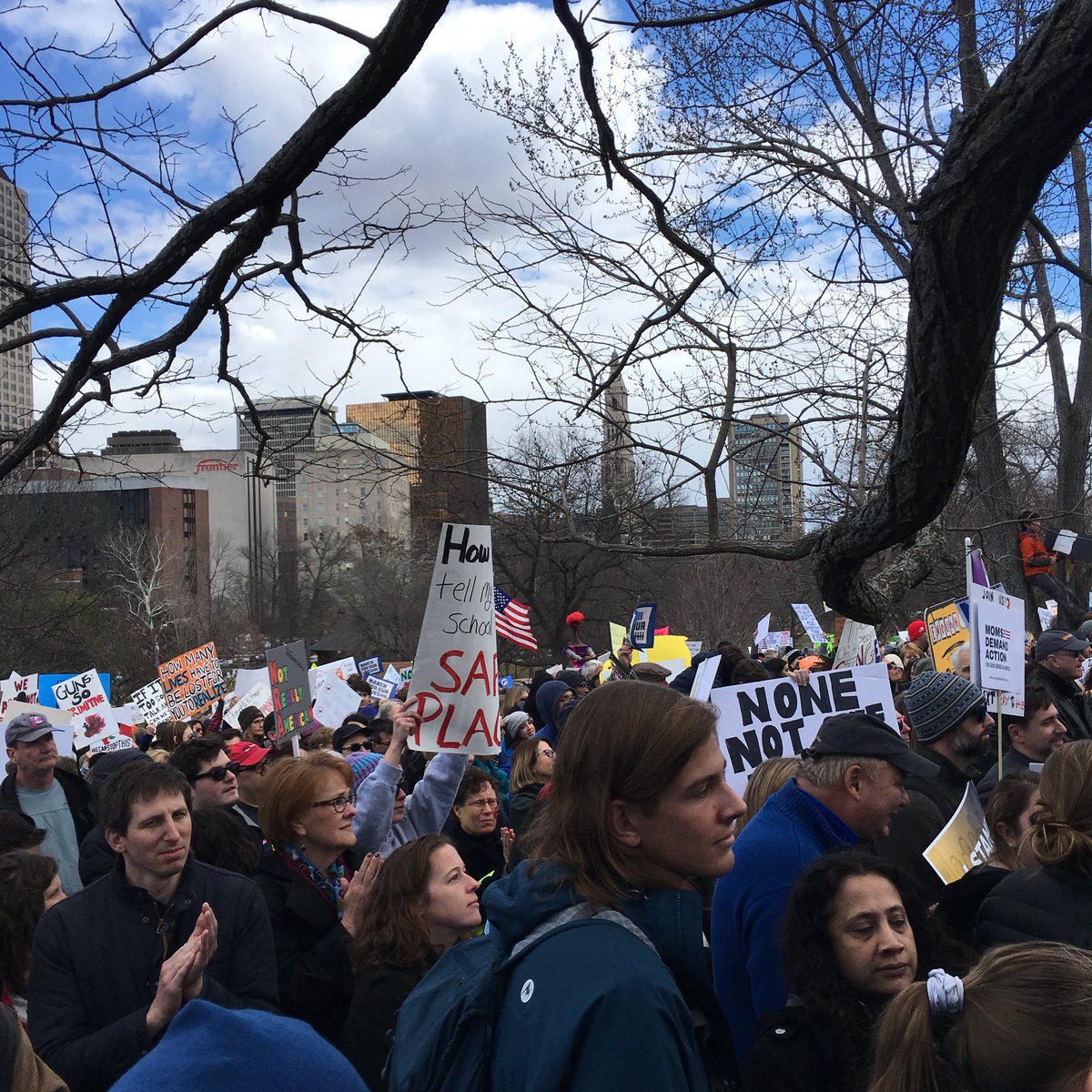 DocConner13's tweet image. I am proud of the Middletown High School students for being a part of a coalition that is geninue and sincere. They are ensuring their voice is a part of change. Engagement through empowerment—amazing display of leadership. 
#Humbled
#StudentDriven
#LearnToChangeTheWorld