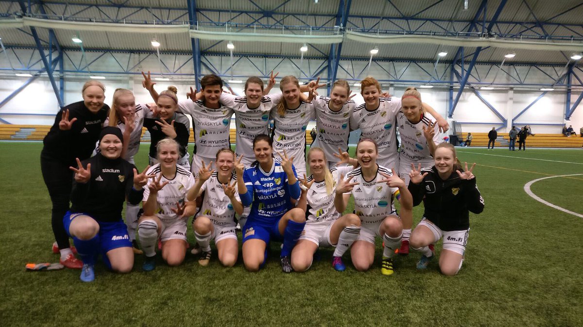 JyPKLiiga's tweet photo. 3️⃣ KOLME POJOO POHJOSESTA! JyPK otti avausottelusta 2-1(2-0) voiton ONS:n kustannuksella ⚽️ Meidän maalit teki Gentjana Rochi 🤙🏽 https://t.co/0HG6OKYdkj