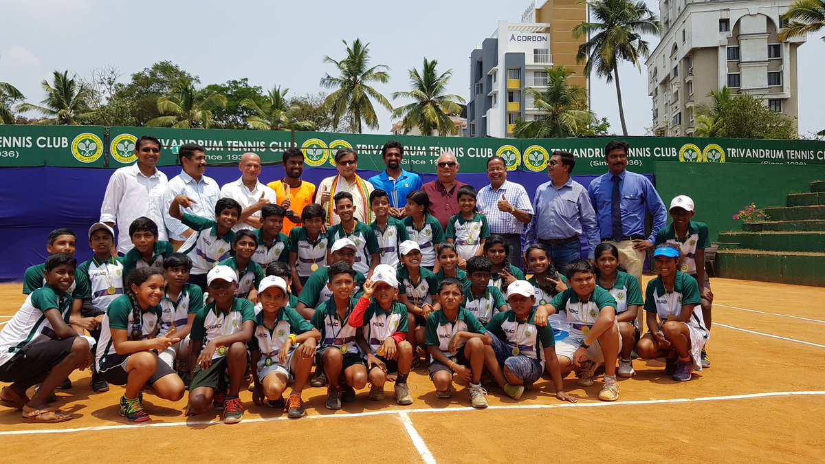 Büste Zwilling Darstellerin trivandrum tennis club Kochen Geflügel