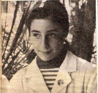 RCachanosky's tweet photo. Así quedó el edificio en que Montoneros puso una bomba y mató a Paula Lambruschini que en ese momento tenía 15 años, y a dos personas más. 
Los llamaban jóvenes idealistas https://t.co/sIkHuBLDM9