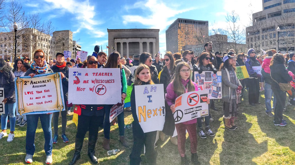 judyryanphotog's tweet photo. Rally at #MarchForOurLives #Baltimore #NeverAgainBaltimore #NeverAgain https://t.co/ALHZtTV7x8