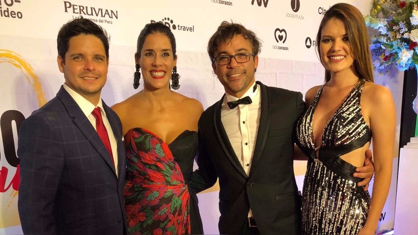 SDA_2018's tweet photo. Así se vivió la alfombra roja de la película ! Fuente: @RadioCorazonPe https://t.co/bwfFBhG3TN https://t.co/2zuY8qC4AE