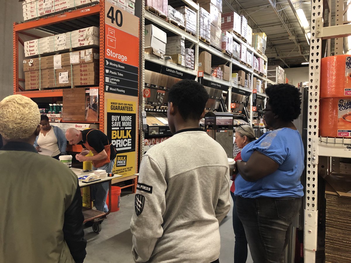 wilson_chelsy's tweet photo. Thank you to Scotty for teaching our how to install tile class! Customers are surely engaged! #OrangePromise #TileClass https://t.co/DstMsuqN2M