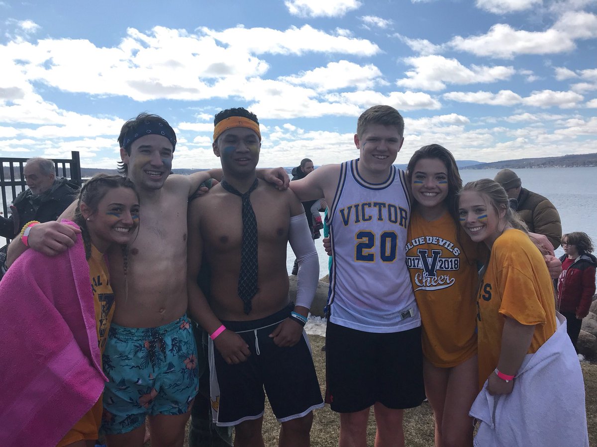 UnifiedVictor's tweet photo. This group was all in today at the polar plunge! @SONYinfo @ProjectUnifyNY @VictorSchools @VictorSeniorHS #polarplunge #allin #freezinforareason https://t.co/zbNqaBTR8f
