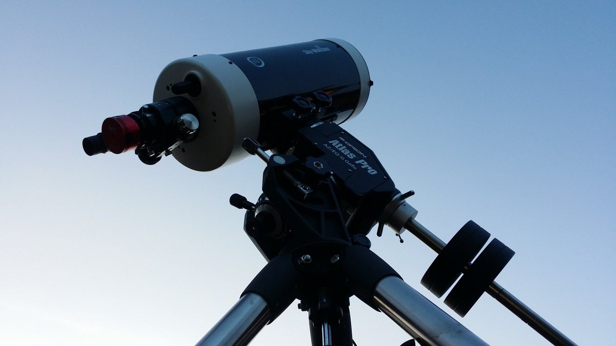 ManuelHuss's tweet photo. Hunting the #moon #astronomy #space #goodseeing https://t.co/kdiXaasXNv
