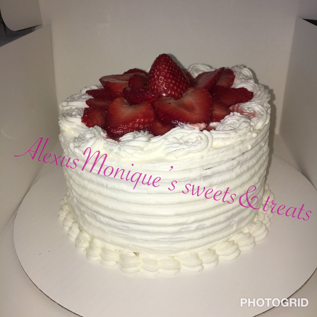 Red And Whitestrawberry Flavored Ciroc Red Berry Inspired Cake With Cupcakes And Jelloshots And Chocolate Covered Strawberries Ciroccake Ciroc Cirocredberry Redberry Chocolatecoveredstrawberries Cupcakes Cake Strawberrycake