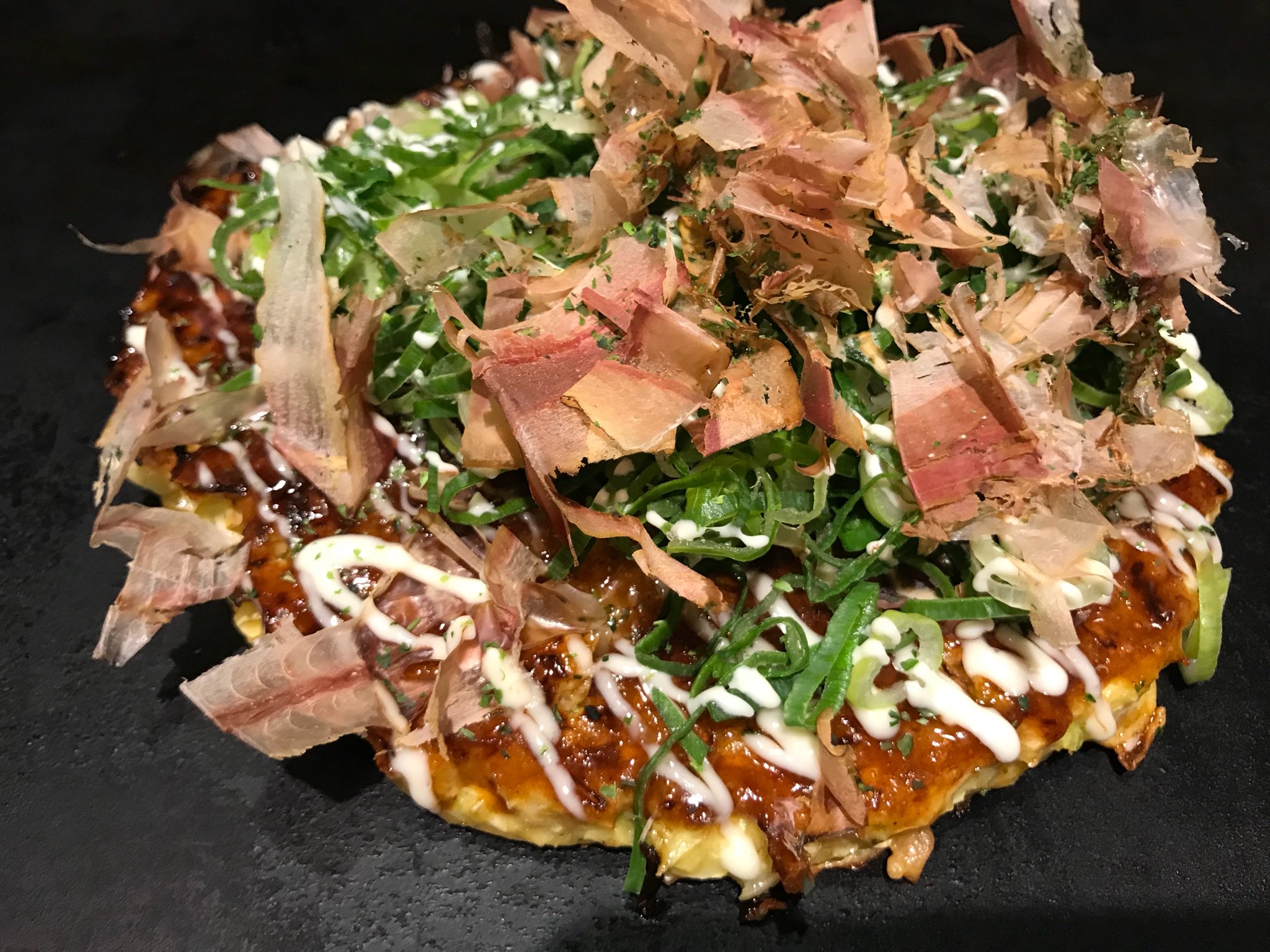 岡峰光舟 Pa Twitter 中高の同級生と酒飲んでお好み焼きからの たこ焼きたべて鳥貴族行ってた 今日のライブ音響トラブったけどベーストラブルじゃないよ笑 心配おかけしてすいません 西中島南方の十八番 たこ焼きうめー T Co Kqlaon0fgd Twitter