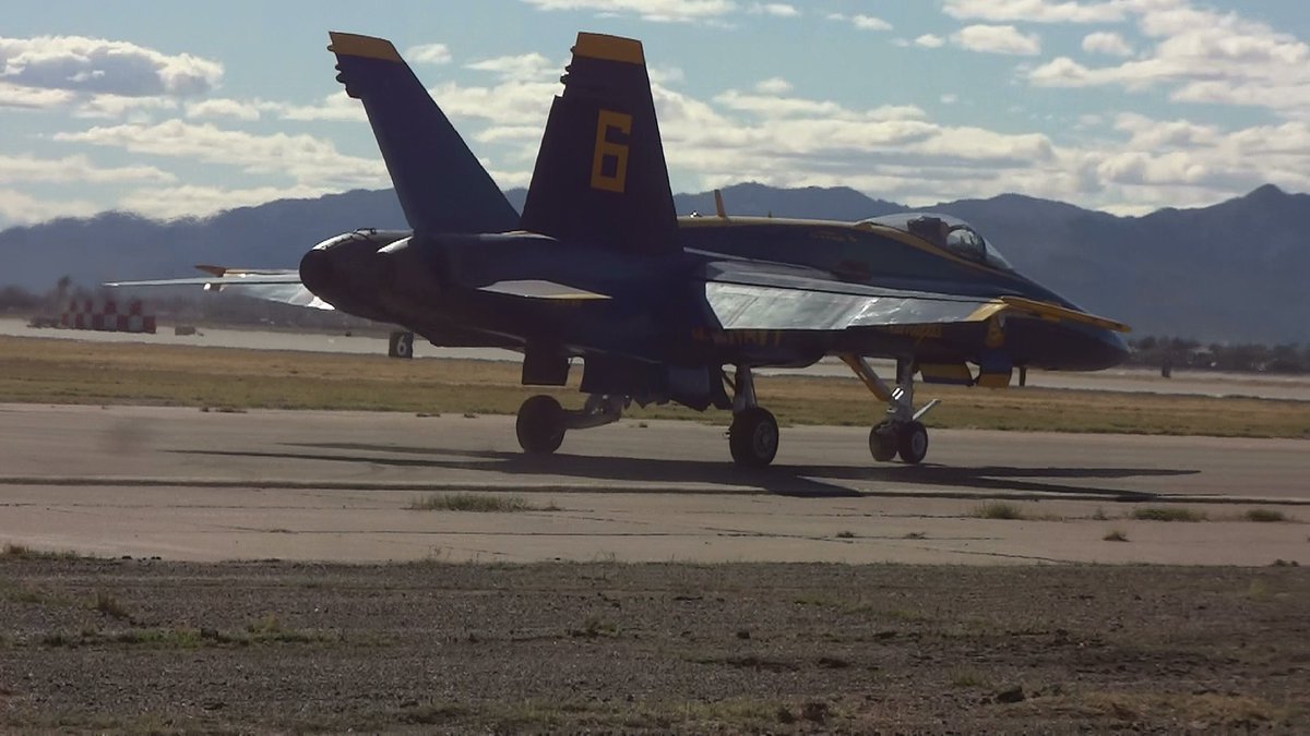 PHXbasedflygirl's tweet photo. @blueangel6bh π#LukeDays2018 #SolosRock https://t.co/WyIdiDT3nJ