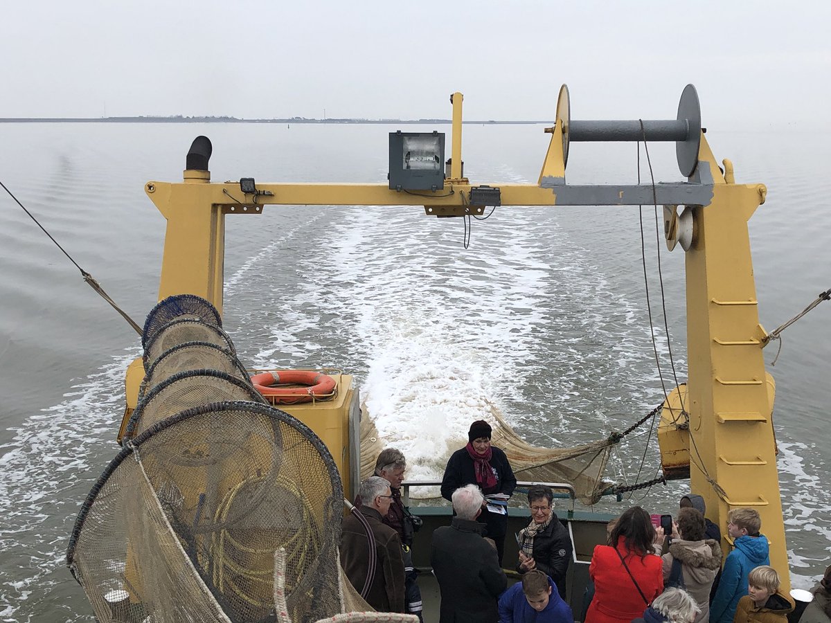 Thuis van een dagje werken voor <a href="/BernOzi/">Bernou Nita Ozinga</a> tijdens de publieksdagen van het net geopende <a href="/AWC_Nederland/">AWC</a>!! Zó leuk! #blijevis #weekendworkers