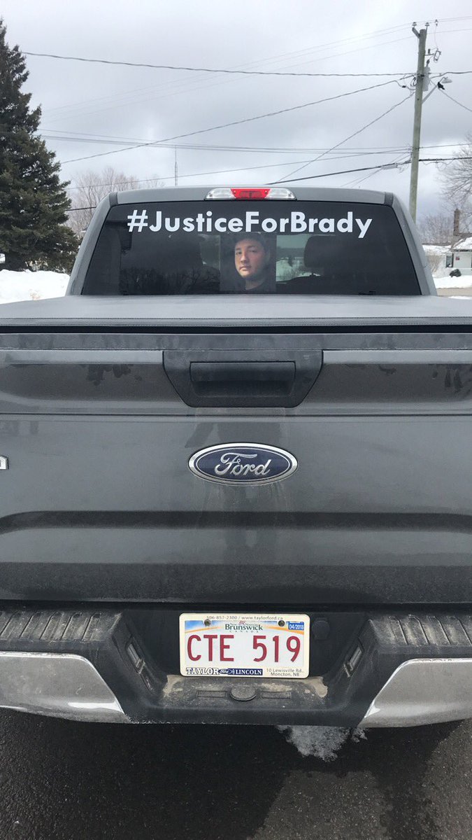 LacyMilliea's tweet photo. #JusticeForBrady Day 28 💙 https://t.co/IsL5J677bP