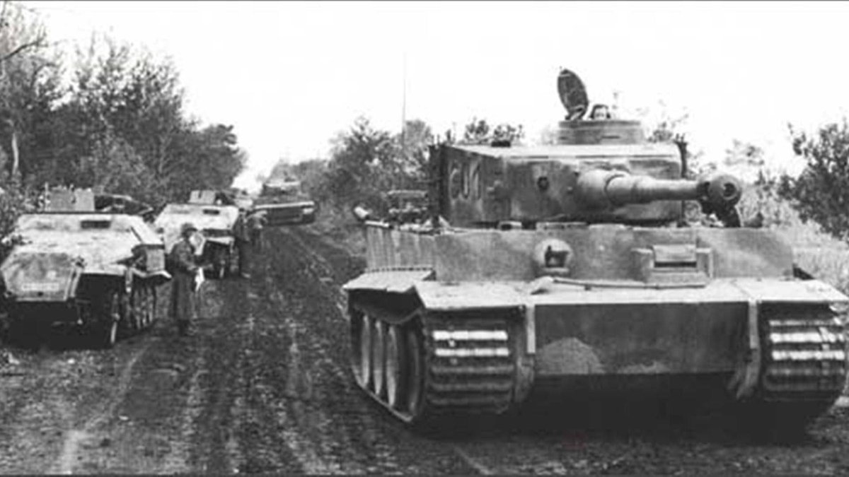 Assault gun (STuG) Btl w/ c.40 gunsPz Rgt w/ 1 Btl Pz IVs - c. 40 tanks2 Btl of Panthers - c. 80 tanks1 Btl of Tigers - c. 40 tanksArtillery Rgt of 3 Btl w/ full complement of gunsAA Btl w/ 3 batteries of 88sHe notes ‘ample stocks of munitions & fuel’/7