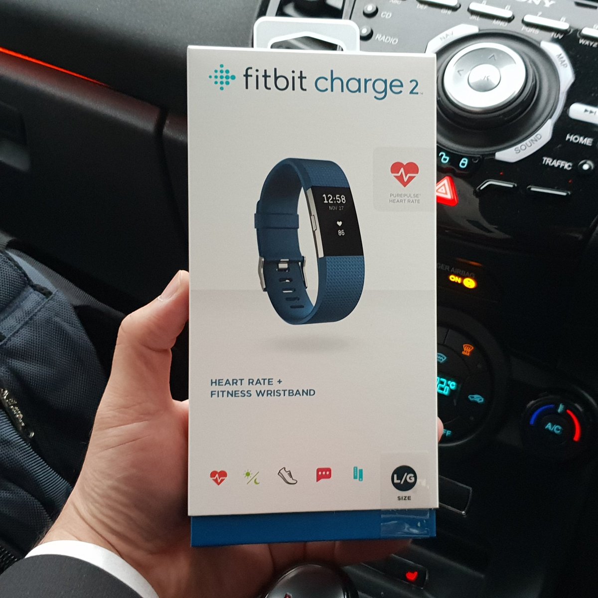 cjunaid3's tweet image. Hopeful this will be a better experience then my Moto 360 watch which gave up on me after a year. Battery life is what I am after and hopefully Fitbit will deliver #fitbit #fitbitcharge2