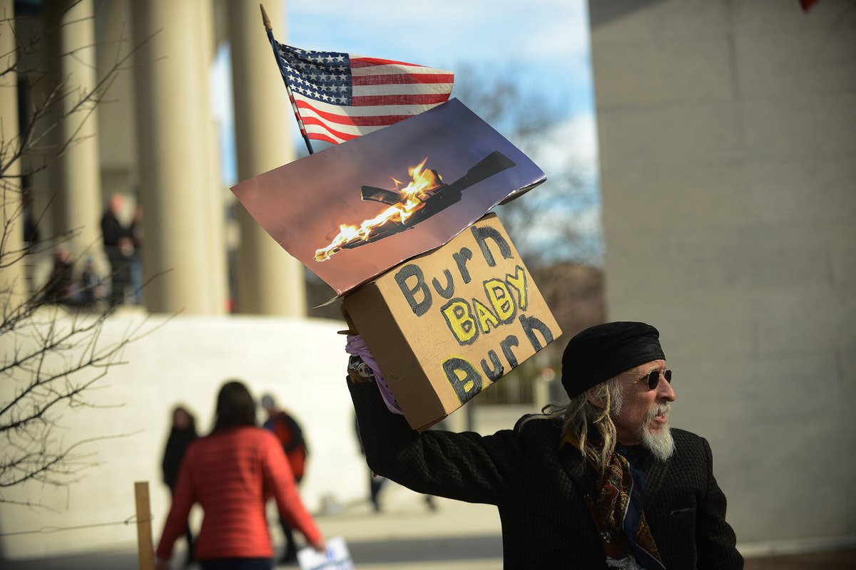 HuffPost's tweet photo. #MarchForOurLives 

📷: Astrid Riecken for HuffPost &amp; Getty Images https://t.co/4U0SlJ2mVh