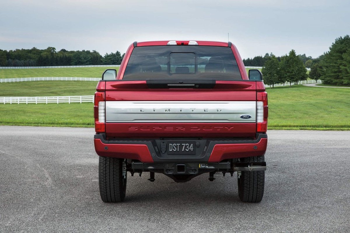 McReeFordTX's tweet photo. Picture perfect.

How would you describe the #FordSuperDuty Limited? https://t.co/8RtfrpkDPU