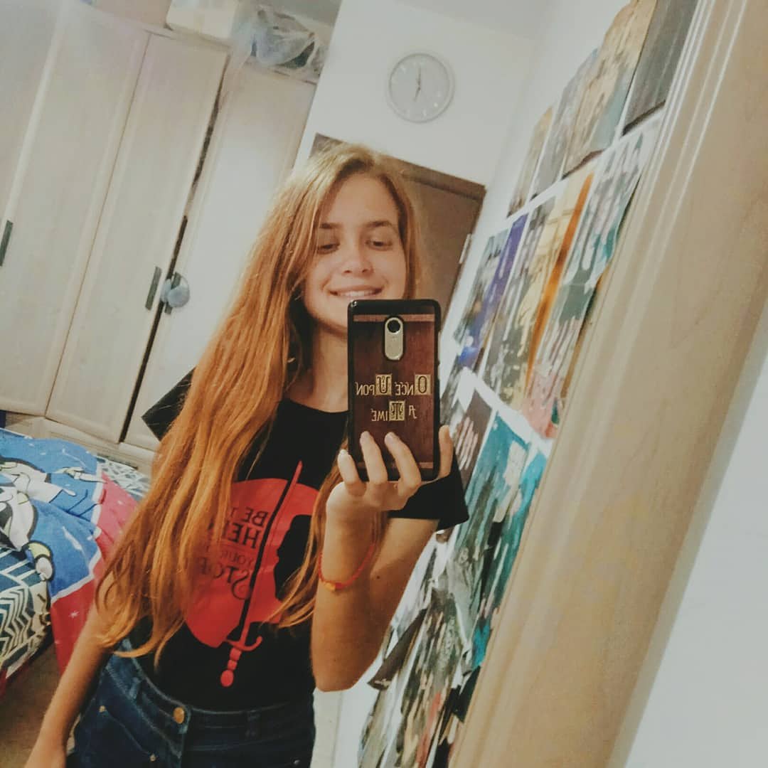 vesselofswan's tweet photo. @Sheiman1710 just told me that I looks like the child of #WickedHook 😂😂😂😂😂
Tell her that she is lying
@colinodonoghue1 @bexmader @OnceABC https://t.co/4XV6FXLEUG