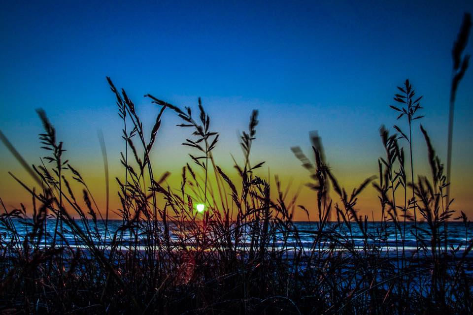 InvernessTaxis's tweet photo. South Uist at Sunset looks magical - who agrees? #RT this picture and brighten everyone's Saturday! Fab work by @gordiebain - check out his pictures, they're brilliant! https://t.co/zvmeEMFnkn #ITTaxis #Inverness #Highlands #SouthUist #Photography #Nature #ScotSpirit #InstaScot https://t.co/YokMQMNvh4
