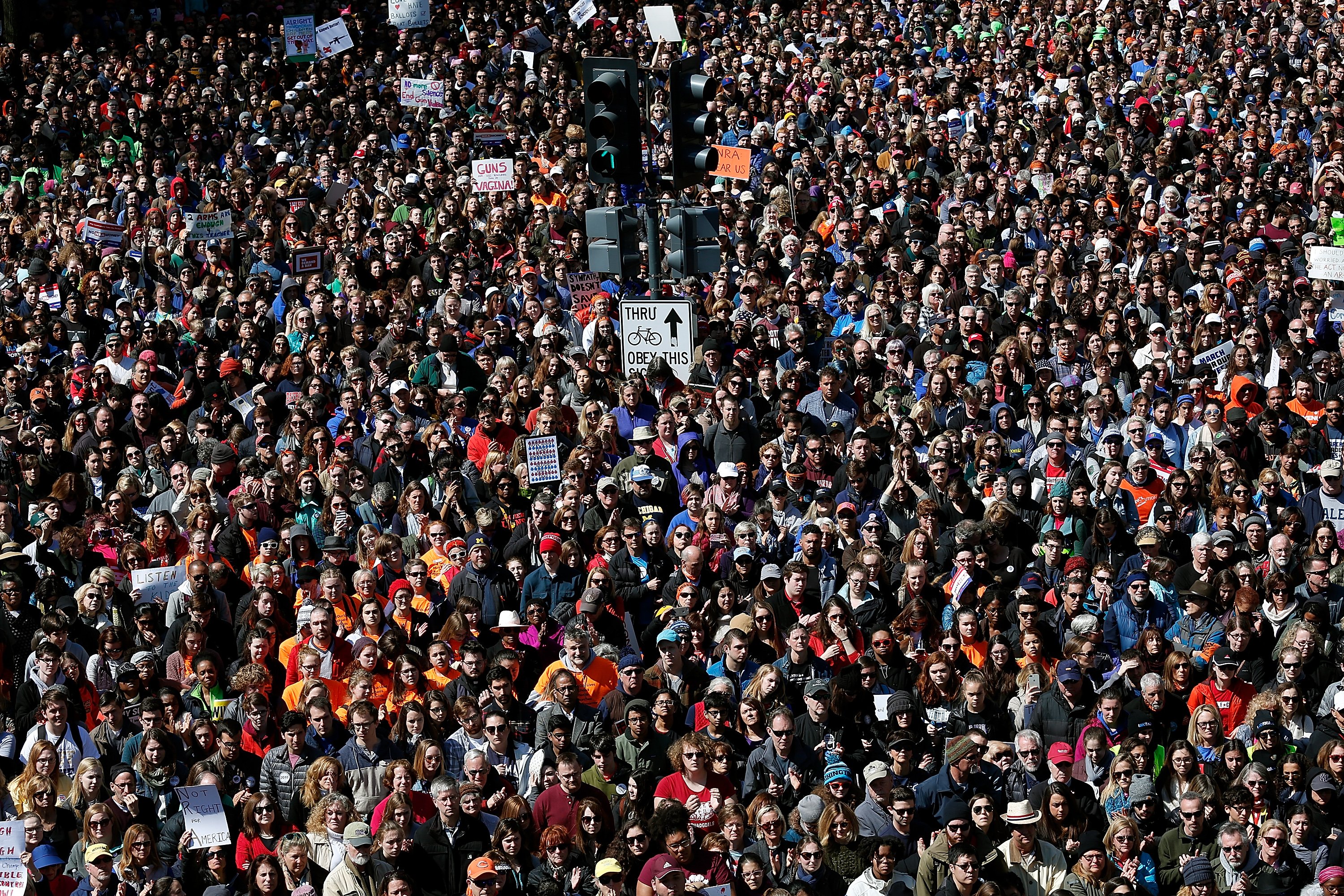 A lot of people want to. Население всей планеты. A lot of people. Many много. Народонаселение.