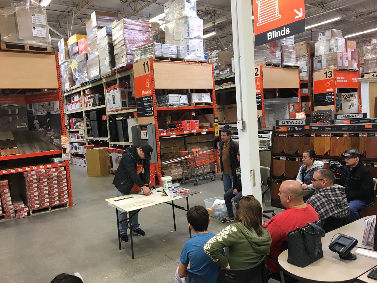 Cindy_6627's tweet photo. Specialist Sal D23 leading the backsplash install class with hands on participation 👏👏 https://t.co/MB6xqQ8gVV
