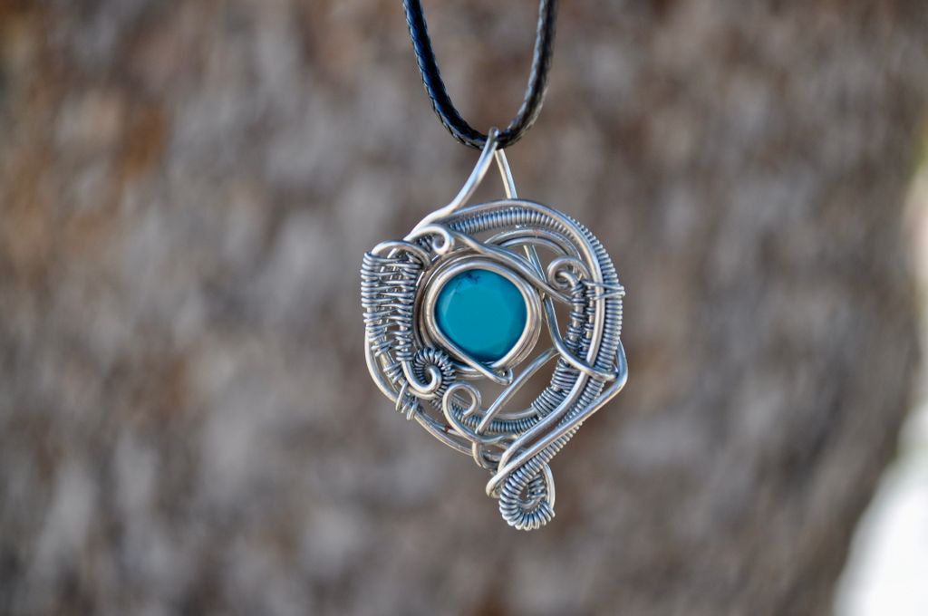 Rawvolutionjwls's tweet image. Here we have a Turquise facet wrapped in silver! I hope everyone is having an amazing start to there weekend.