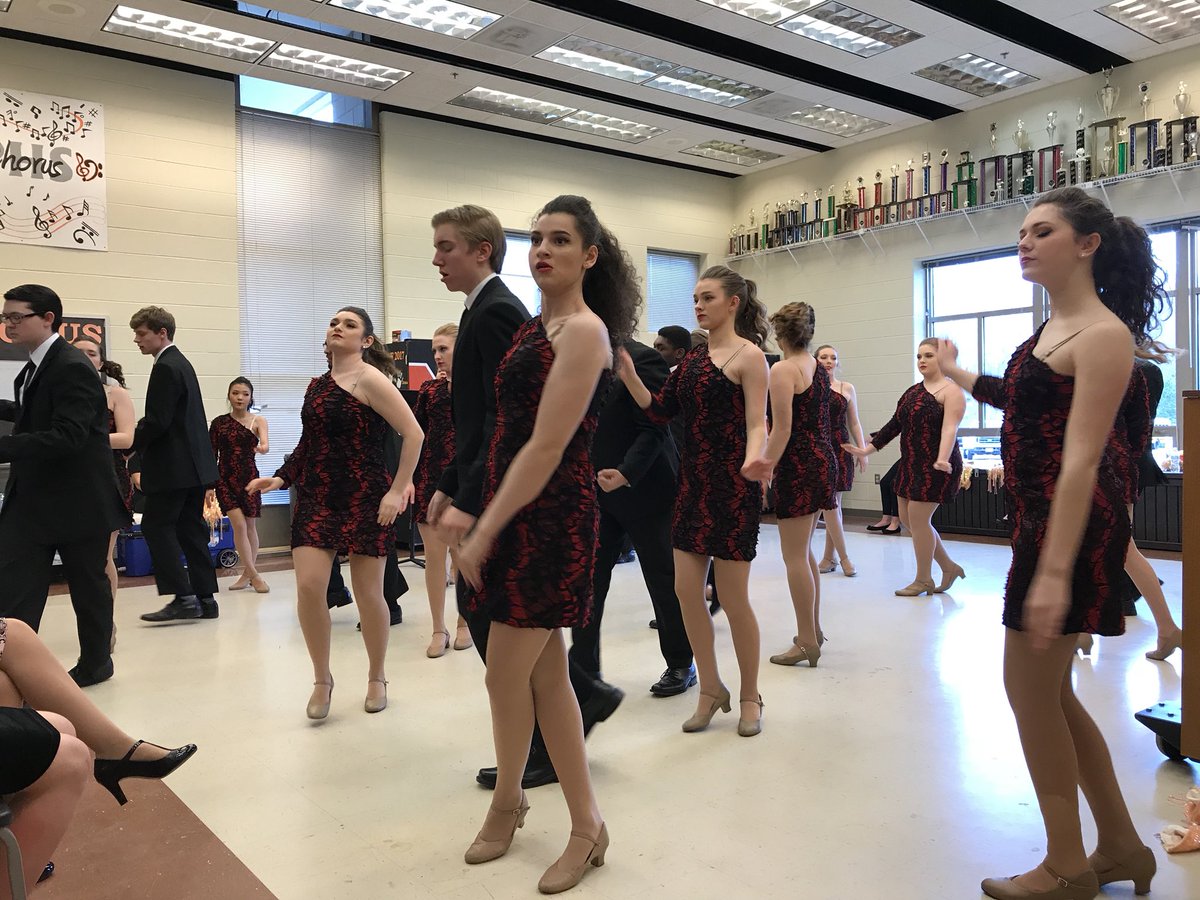 PHSResonance's tweet photo. Give it up for Scranton’s First Edition at 3pm!! Let’s show some love to the Electric City!!!
#GetClassic https://t.co/6zLlYob01Q