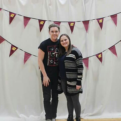 Jas_christina99's tweet photo. It was amazing to meet @JesseMcCartney. It was amazing! Thank you! #JMACMU @CMUProgramBoard https://t.co/2KL6edsyvR