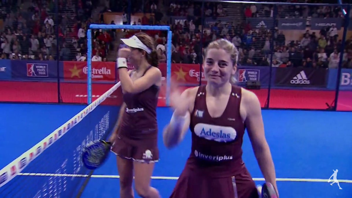 Enhorabuena a <a href="/AleeeeSalazar/">Alejandra Salazar</a> y <a href="/martamarreromar/">marta marrero marrer</a>  q se meten en la final  #WPTCatalunyaMaster  tras vencer a <a href="/martita_ortega/">Martita Ortega</a> <a href="/asanchezfallada/">Ari Sánchez</a> en tres disputados set

Nos alegra la vuelta de <a href="/AleeeeSalazar/">Alejandra Salazar</a> al circuito <a href="/WorldPadelTour/">World Padel Tour</a> ¡Grande!