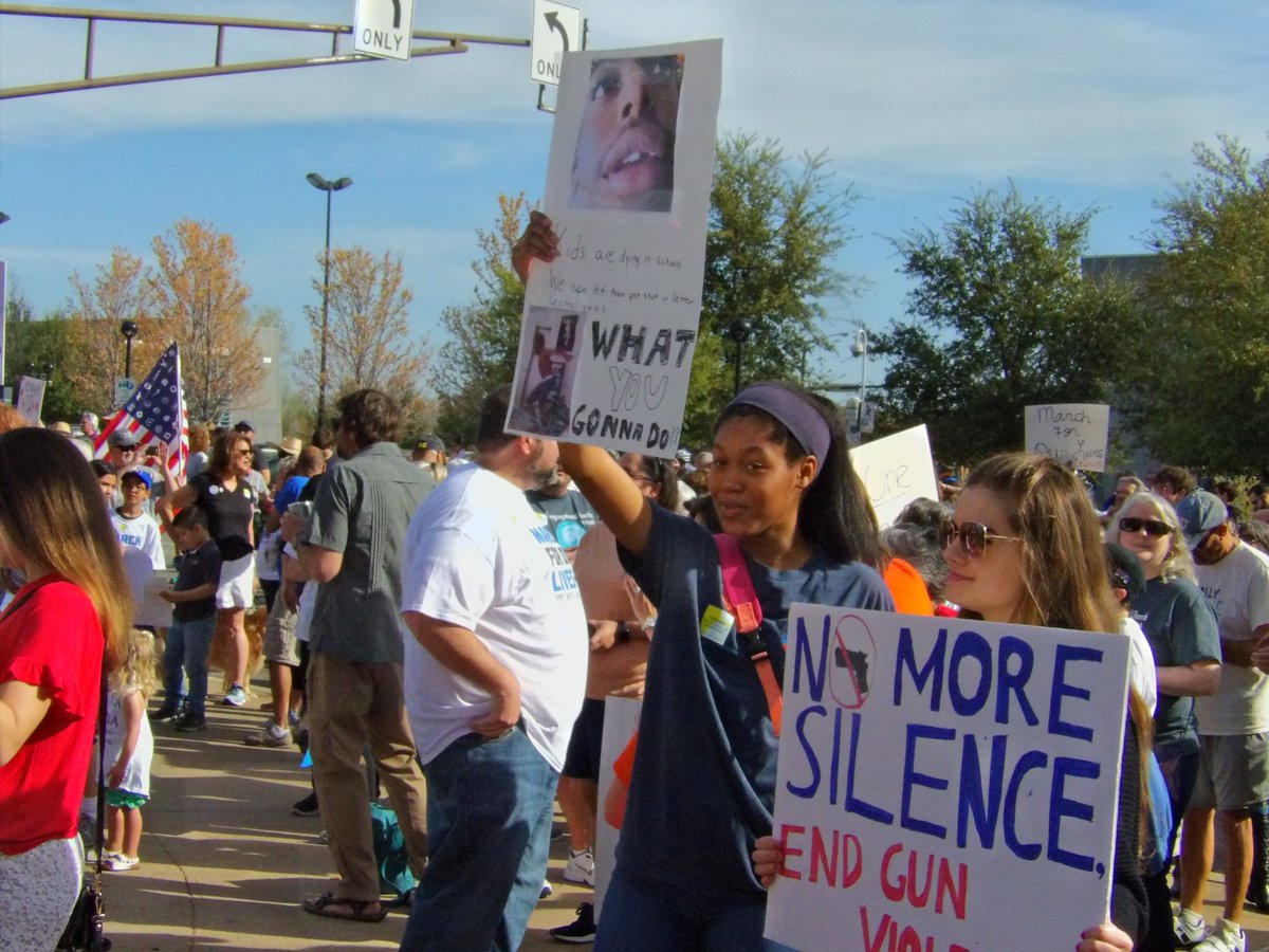b4crash's tweet photo. #MarchForOurLives https://t.co/sXP3350XAt