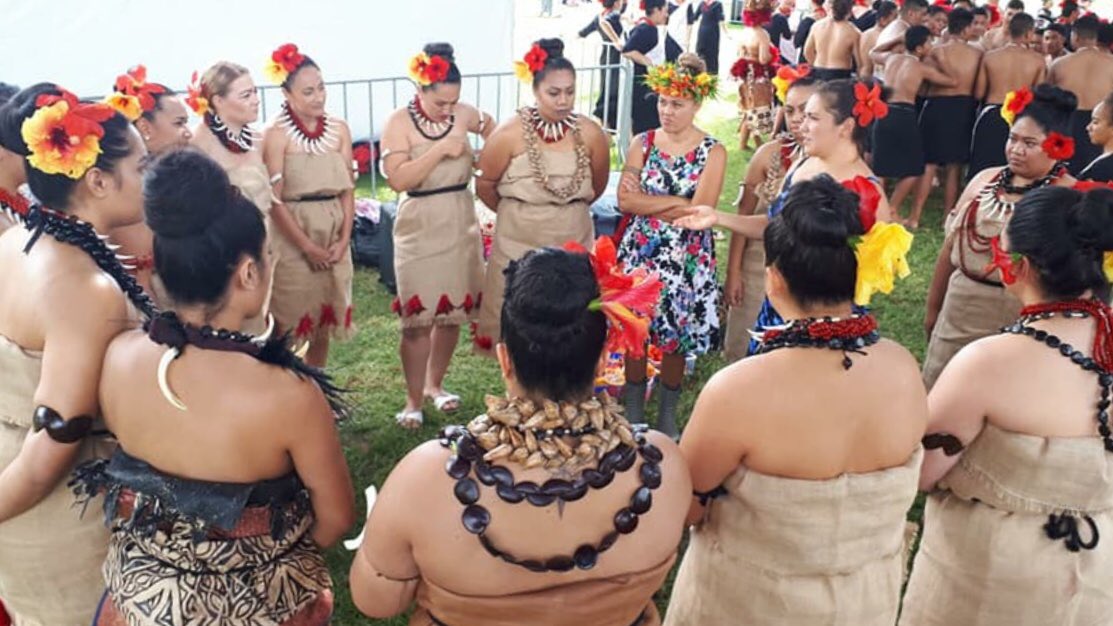 FotuJackson's tweet photo. After 8 Sundays with these amazing women they delivered yest at #pasifikafestival and I cried the first 3 minutes with pride joy exhaustion ๐๐ฉ๐ญ #Fagogo is alive #pupperty @UraTabu ๐๐ด๐ผ๐ธ#gaganasamoa https://t.co/pwyAYkvitW