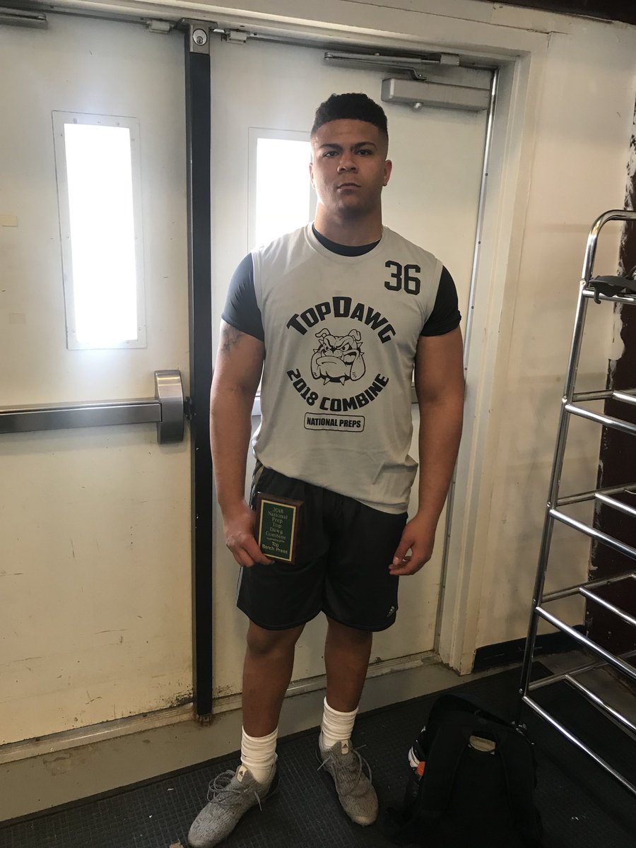 fin7421's tweet photo. @jusssstt_  picking up some hardware today at the Top Dawg Combine Showcase!! @NPCoachZim @tdhald @nation https://t.co/1xmaj9gVix