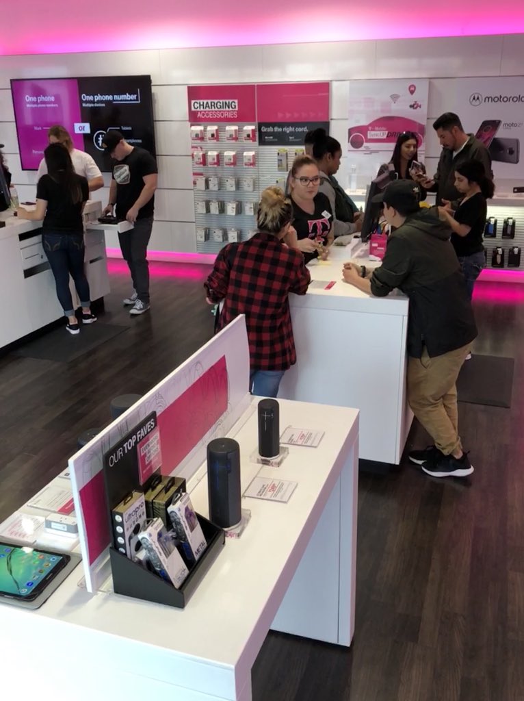 JakeMobile209's tweet photo. Love when my Experts are providing the complete solution all at the same time. @steph_5513 @deisi_ceja @Yesenia5513 @ZeekCarlos https://t.co/CzbRPVdveX