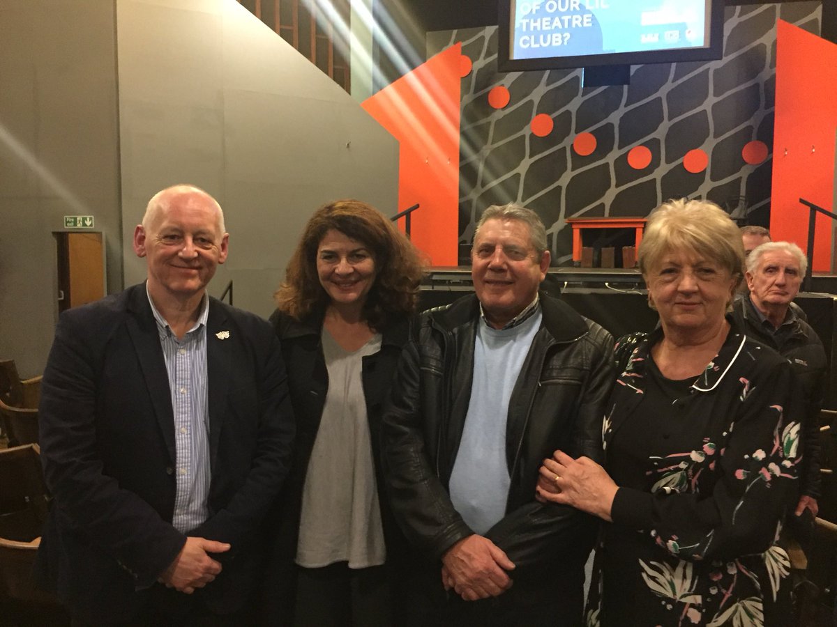 LUVULLYWORLD's tweet photo. Lovely to know another strong woman of Hull really enjoyed her Saturday night off at Val Holmes’ #LILthePlay - Pic: PAUL DENNIS (Producer), DIANA JOHNSON MP, ERNIE BILOCCA, VAL HOLMES (Playwright) #proudofhull @2017Hull @Hullccnews #UVULLIAN https://t.co/9J8rMWZGwh