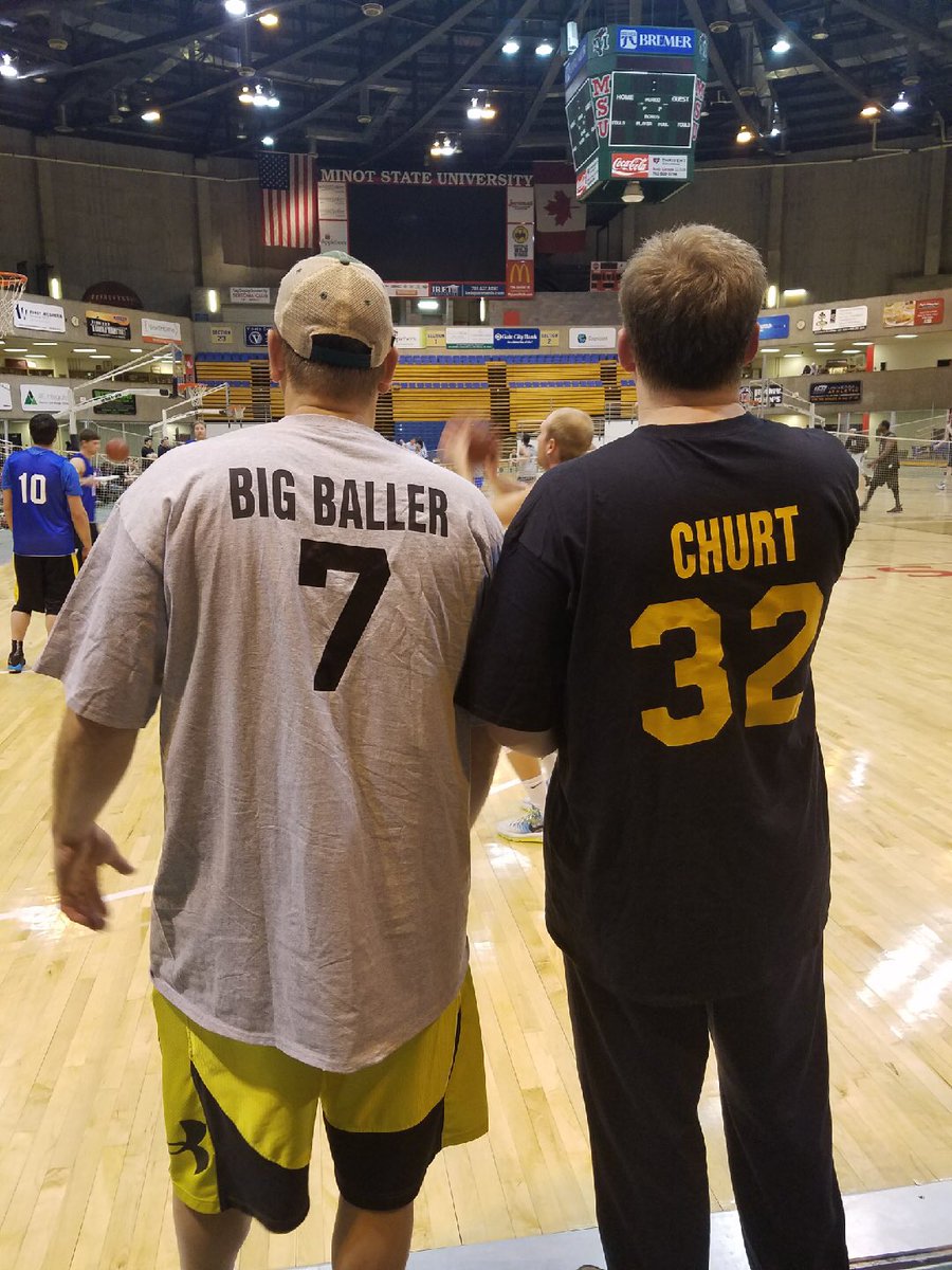 haman_32's tweet photo. When you meet the big ballers in real life! #churt #StateAms @CurtisHong32 @RealgoodthenCi https://t.co/nE7uPFGfEf