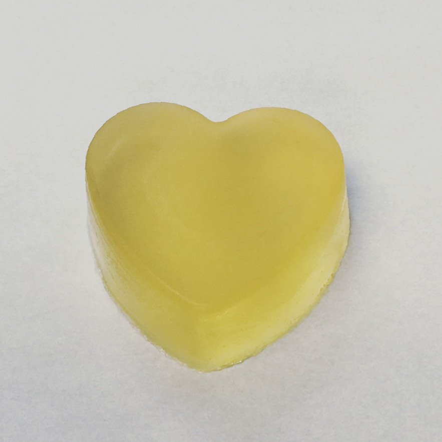 southerncake's tweet photo. Adult gummy heart!

#holycityeats #lowcountry #winegummy #southerndesserts  #Moscato #redwine #chardonnay  #champagne #ediblefavors #cupcakes  #weship #customorder #charlestonsbest  #wearestillinbiz #dessert1st #sweettooth #surcee #chsdesserts https://t.co/YnEswvJgvJ