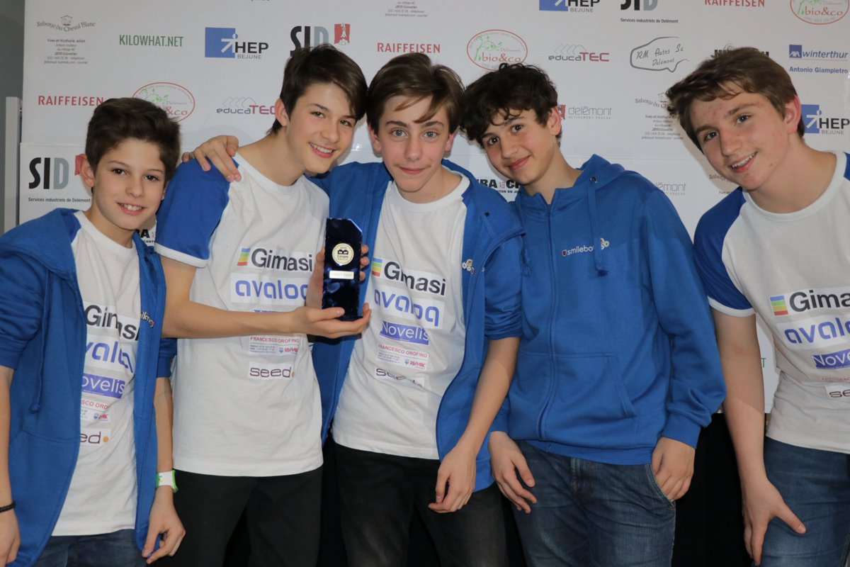 CoupeRobotsJU's tweet photo. Un énorme bravo à #JurAtlantique champions #LiveChallenge et Coupe, #JurAqua champions #LiveChallenge égalité, #Smilebots champions #RobotGame et #SaintRoch champions #JurySpecial #HydroDynamics https://t.co/wY1XvyxIOp
