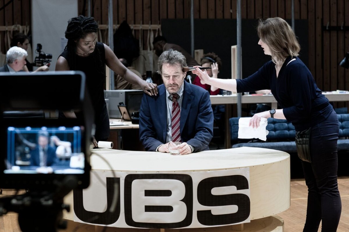 StageTalkUK's tweet image. A stunning final performance as Ivo Van Hove's #ntNetwork plays its final show tonight at the @NationalTheatre with @BryanCranston, #MichelleDockery, @djhenshall, Michael Elwyn, @richard_cordery, @carolinefaber and @ijdrysdale.  #ntNetwork