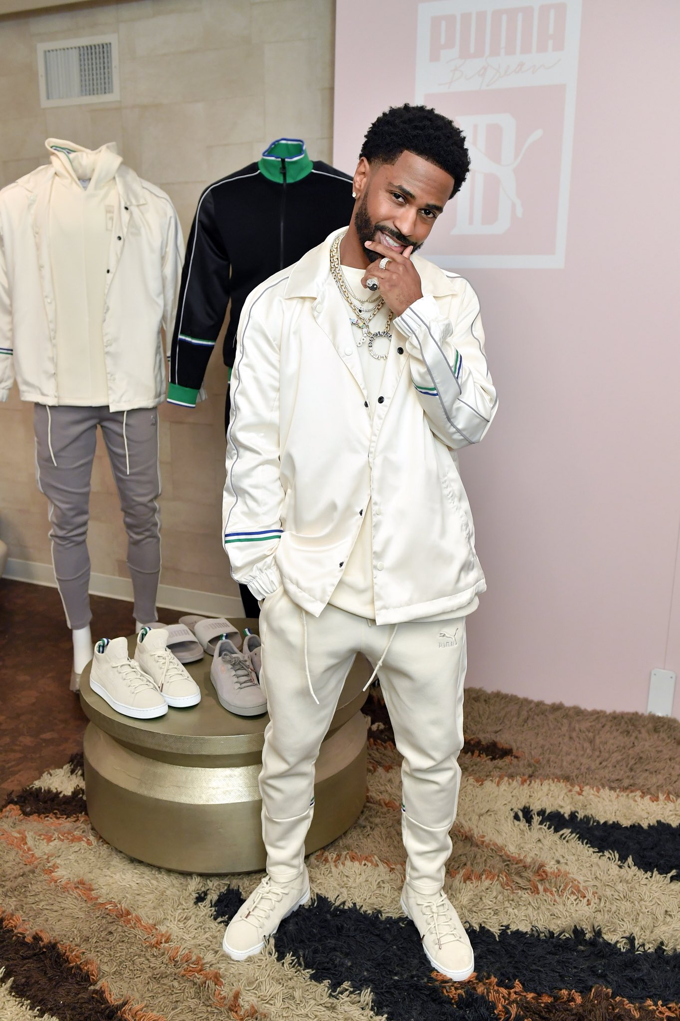 Happy birthday BIG Sean. Sean Don, the magician. May you always live to see me been the next magician. 